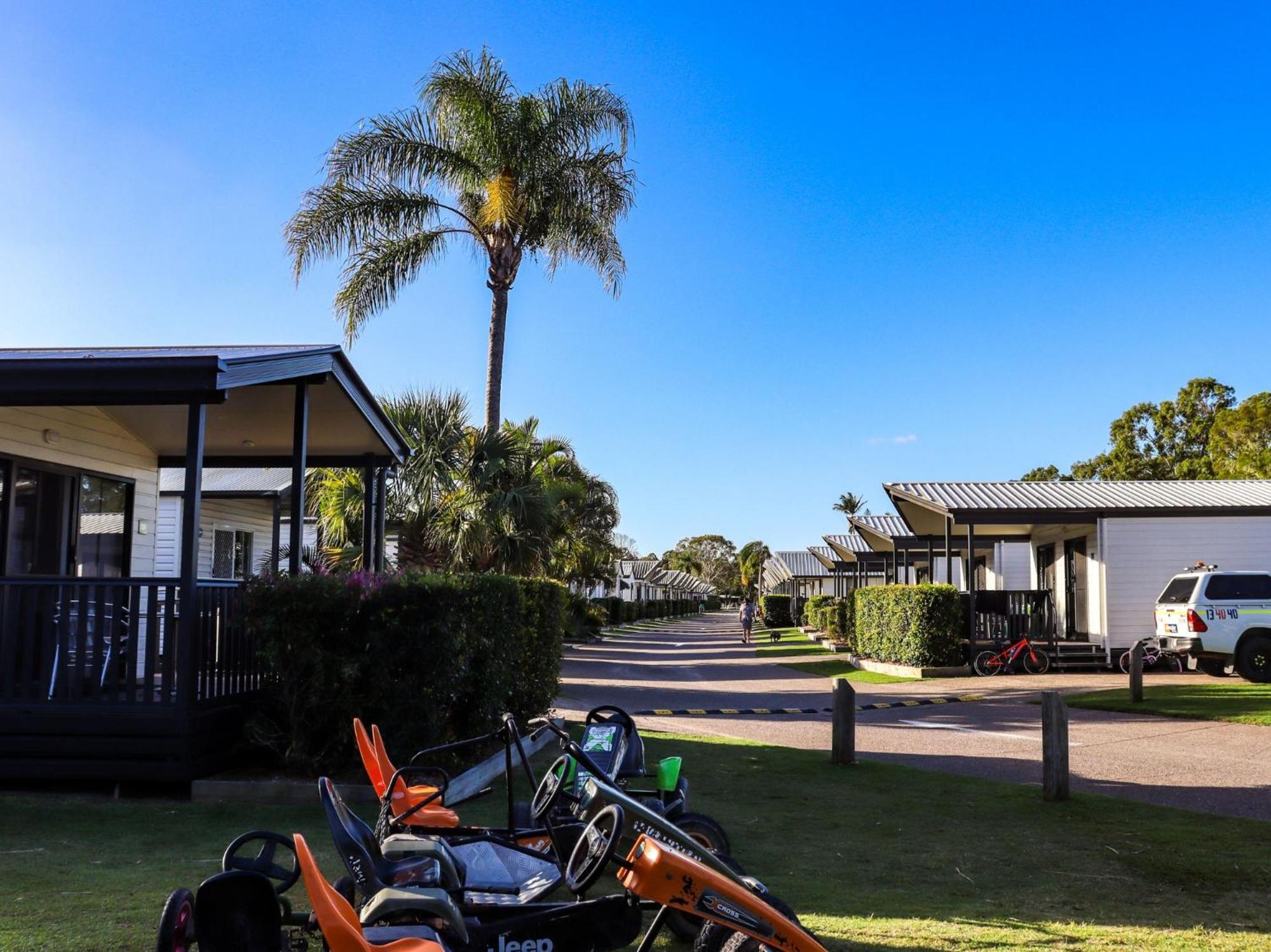 Big4 Breeze Holiday Parks - Rainbow Beach Exteriör bild